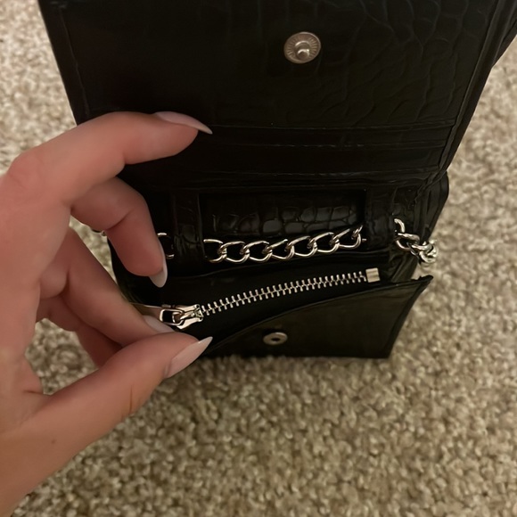 Princess Polly Croc Wallet on Chain / Fanny Pack - Picture 3 of 3